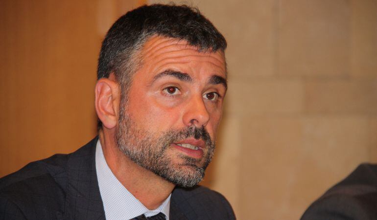 Vila signa la compra de 40 habitatges a Bankia obtinguts pel dret de tempteig i retracte