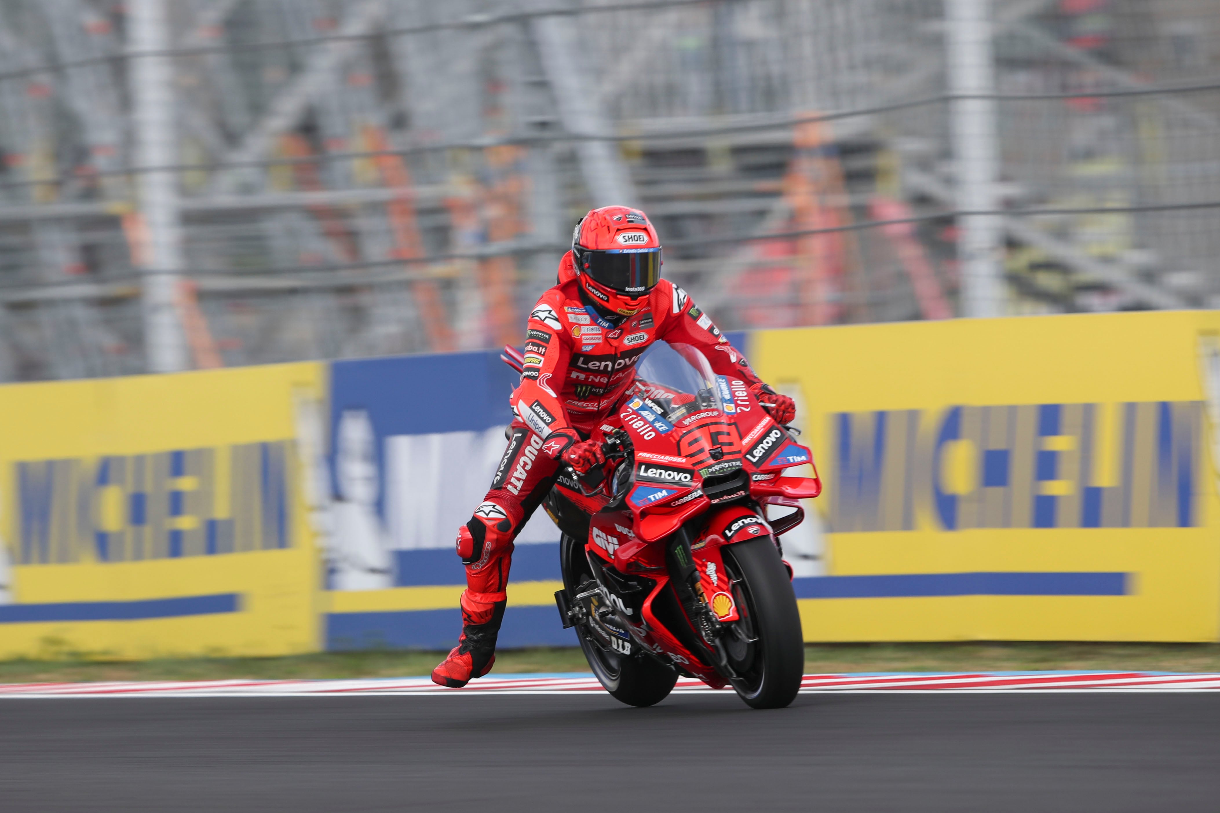 Marc Márquez vence en el &#039;sprint&#039; del GP de Hungría