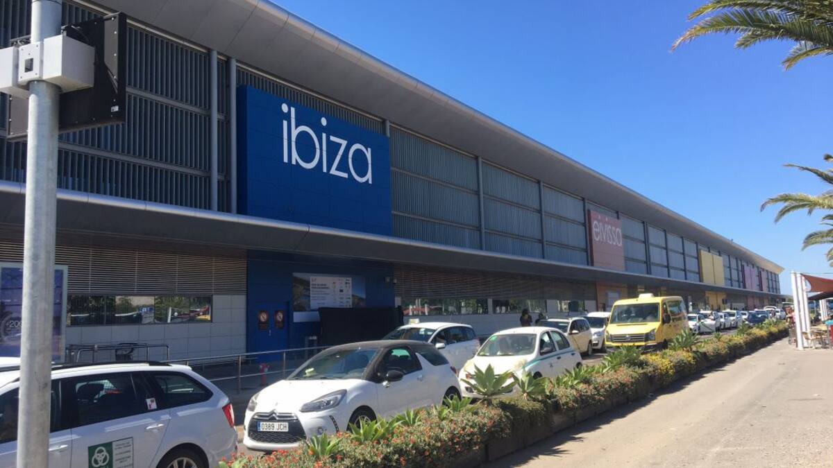 El aeropuerto de Ibiza contabiliza menos de un millón de pasajeros en lo que va de año