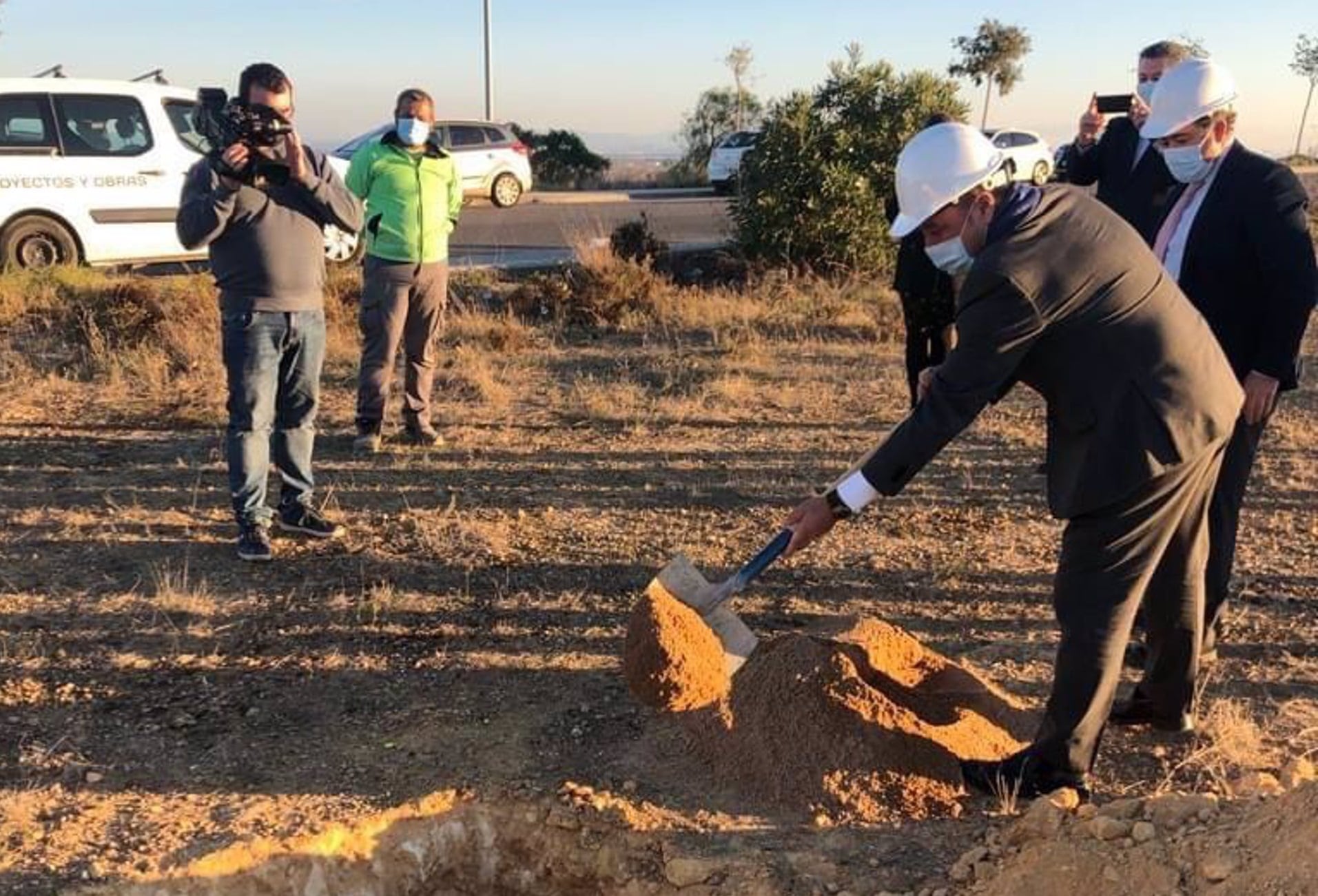 Colocación de la primera piedra del tanatorio de Mairena del Alcor.