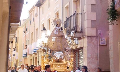 Procesión con la Mare de Deu de Gracia