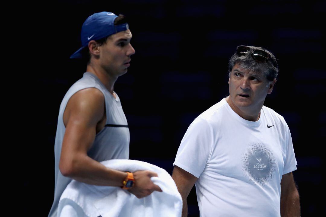 Toni Nadal junto a Rafa Nadal 