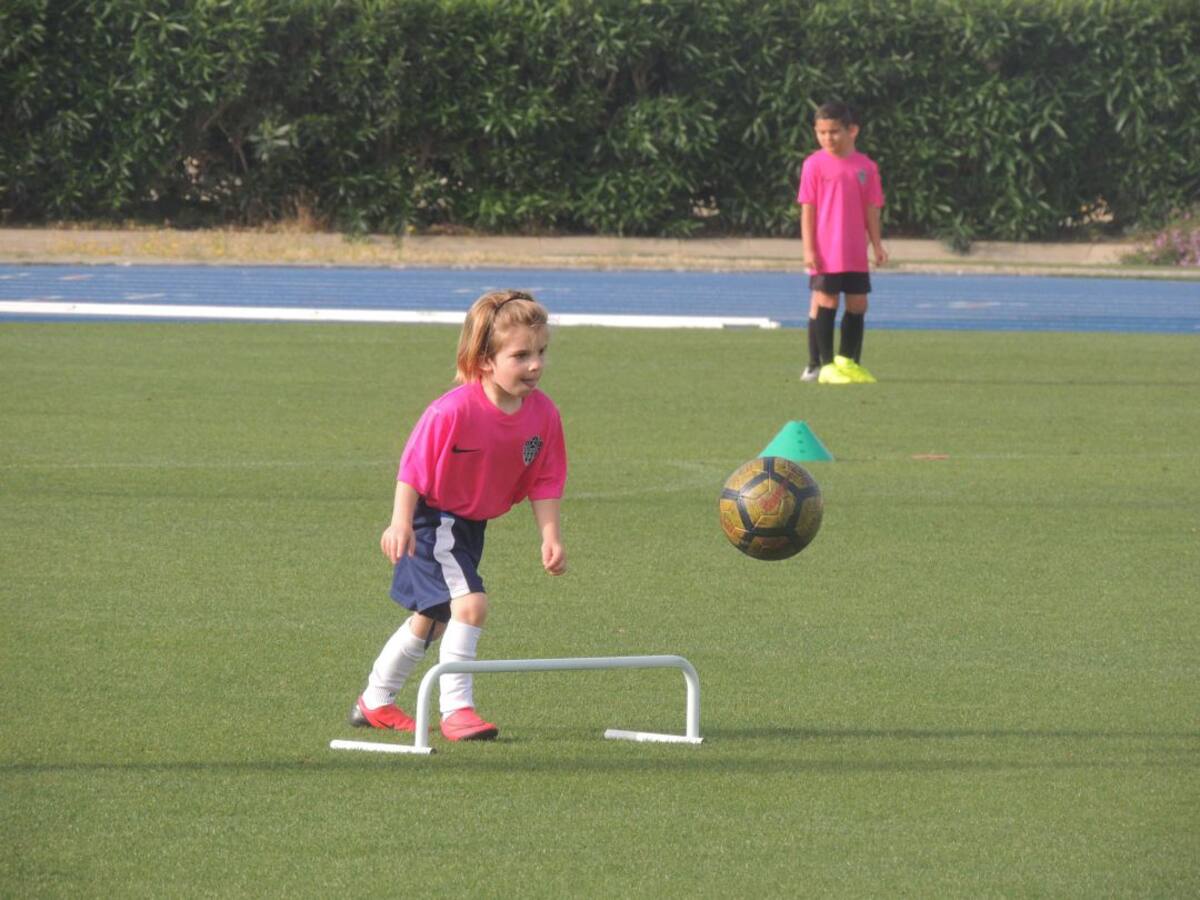Los René, Luis Rioja, Corpas... del futuro entrenan en el campo Anexo