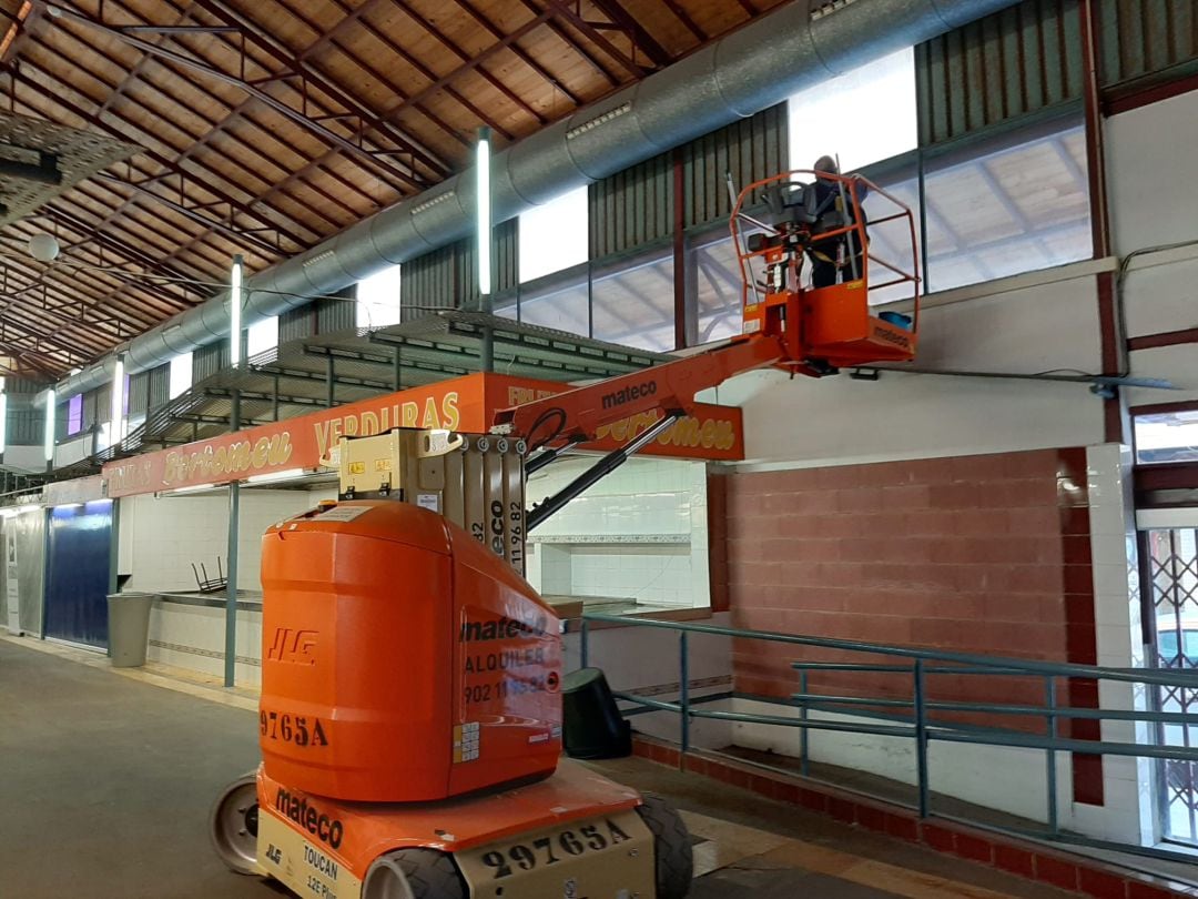 Desinfección del Mercado Municipal de Tavernes