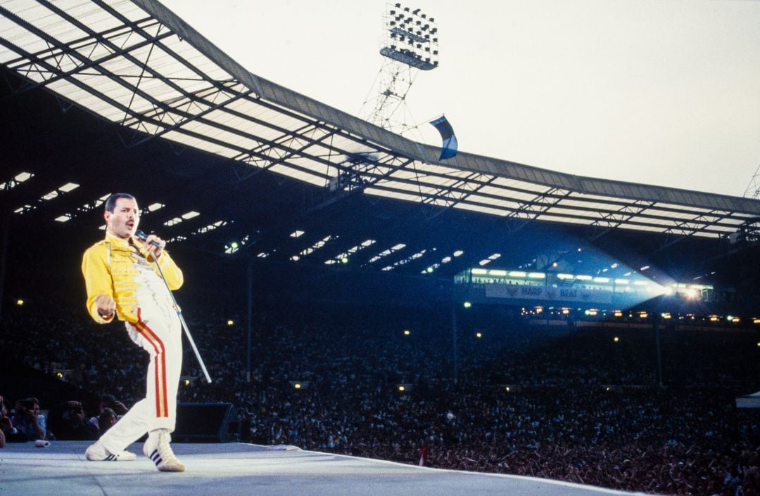 Freddie Mercury, en el antiguo estadio de Wembley.