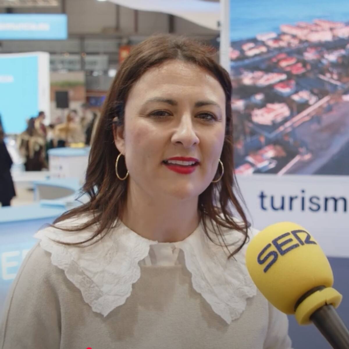 Mula apuesta por su Floración en Fitur destacando el papel de sus agricultores