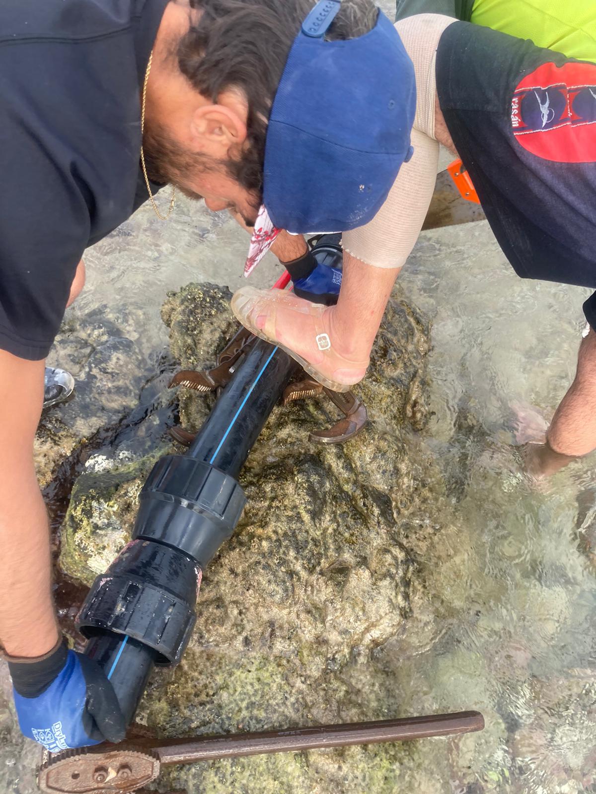 Trabajos de reparación de la tubería en La Graciosa.