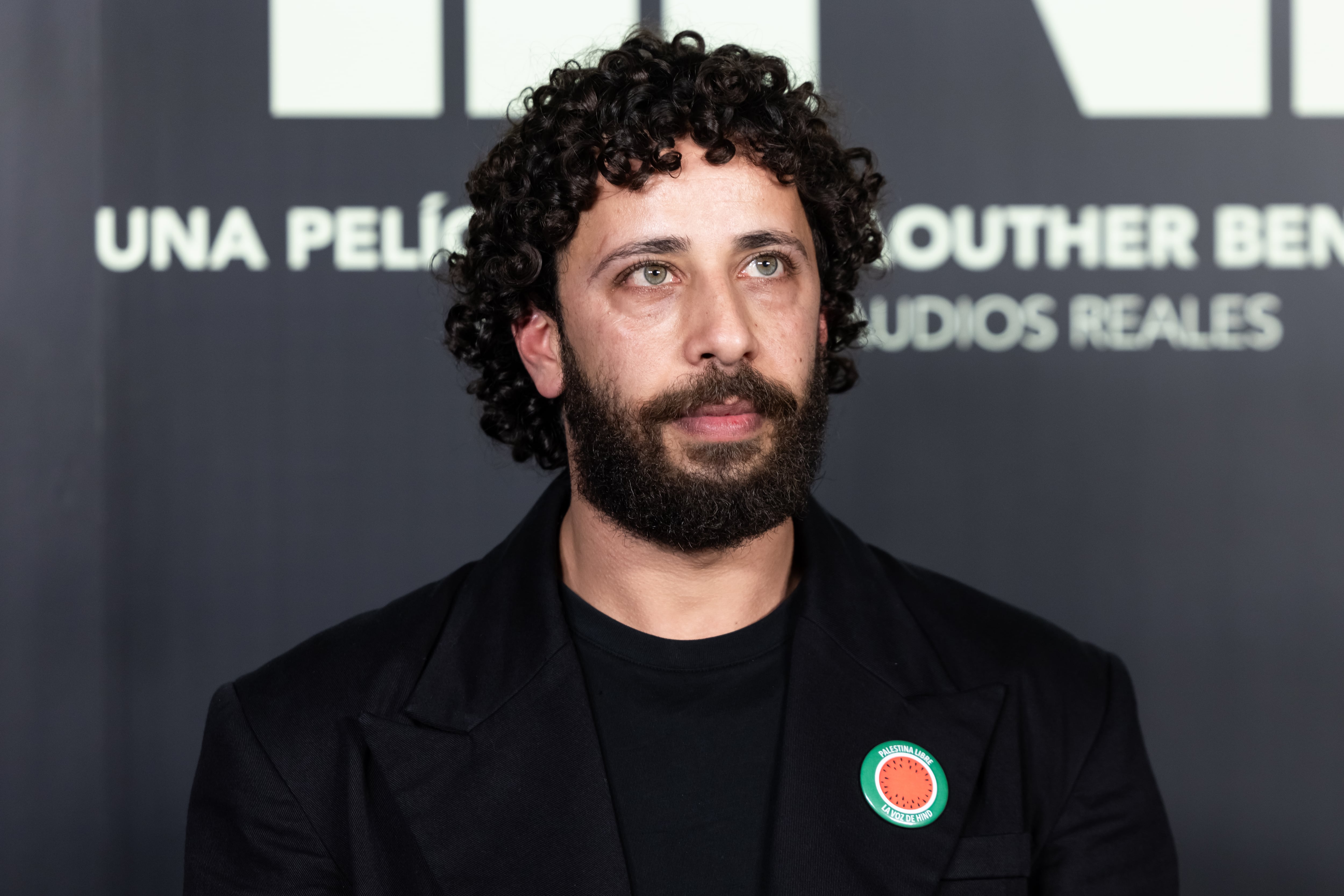 Motaz Malhees acude a la premiere de 'La Voz De Hind' en el Cine Palacio de la Prensa