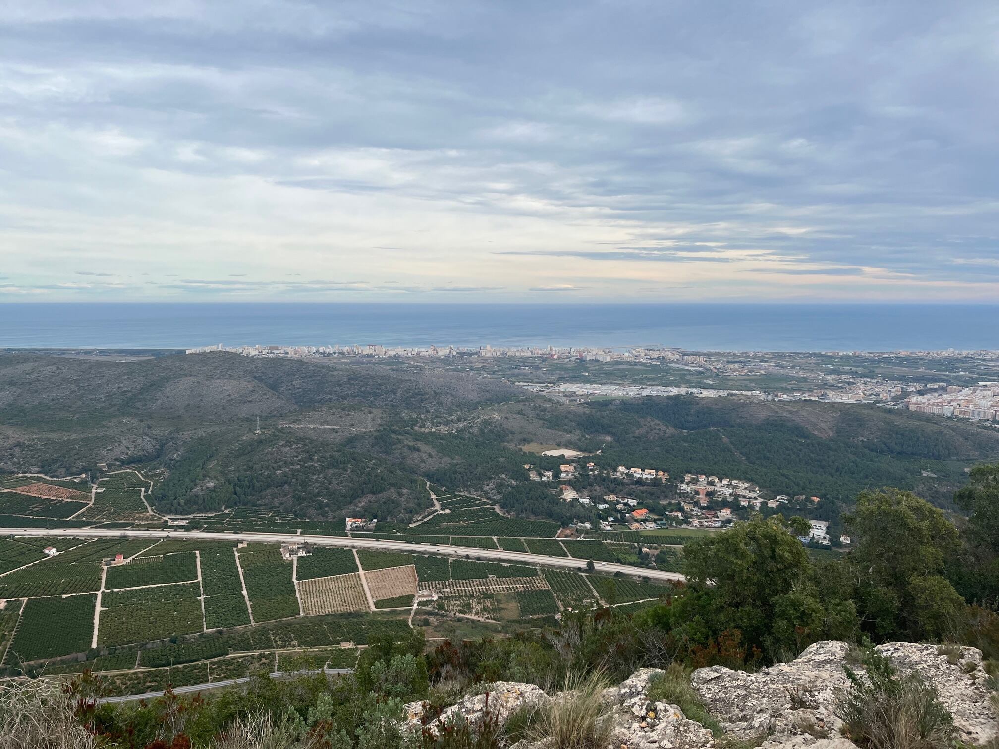 La playa de Gandia y la ciudad desde el Molló de la Creu