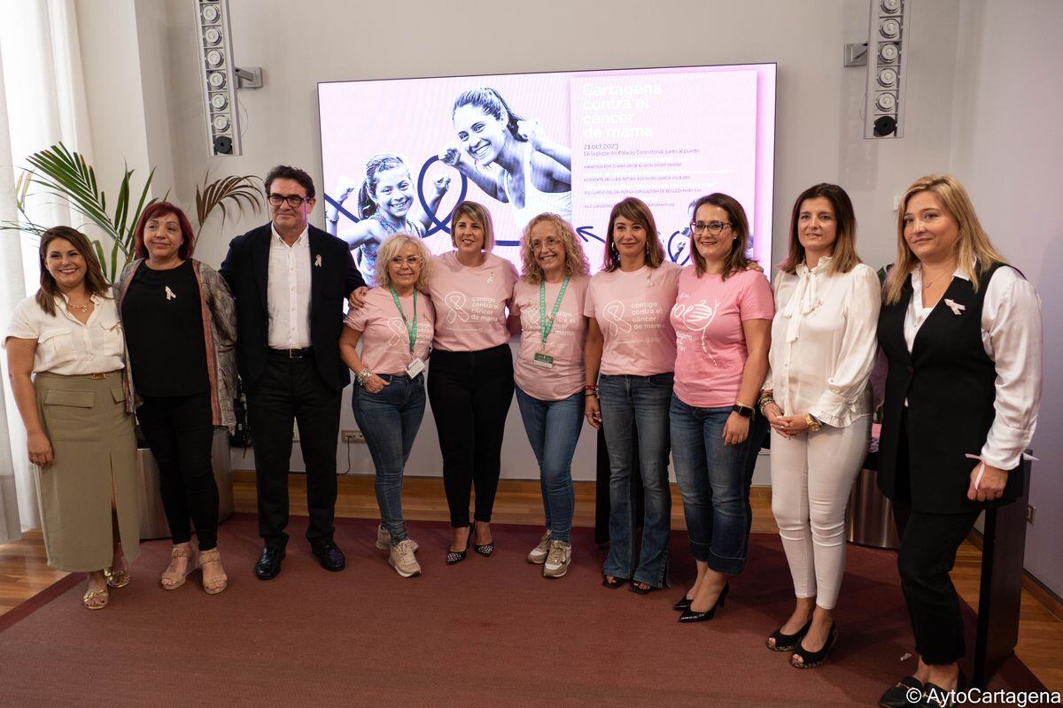 Presentación actividades contra el Cáncer de Mama