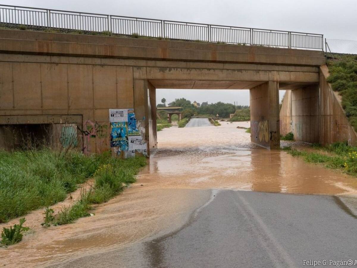 La carretera del Sifón sigue cortada al tráfico