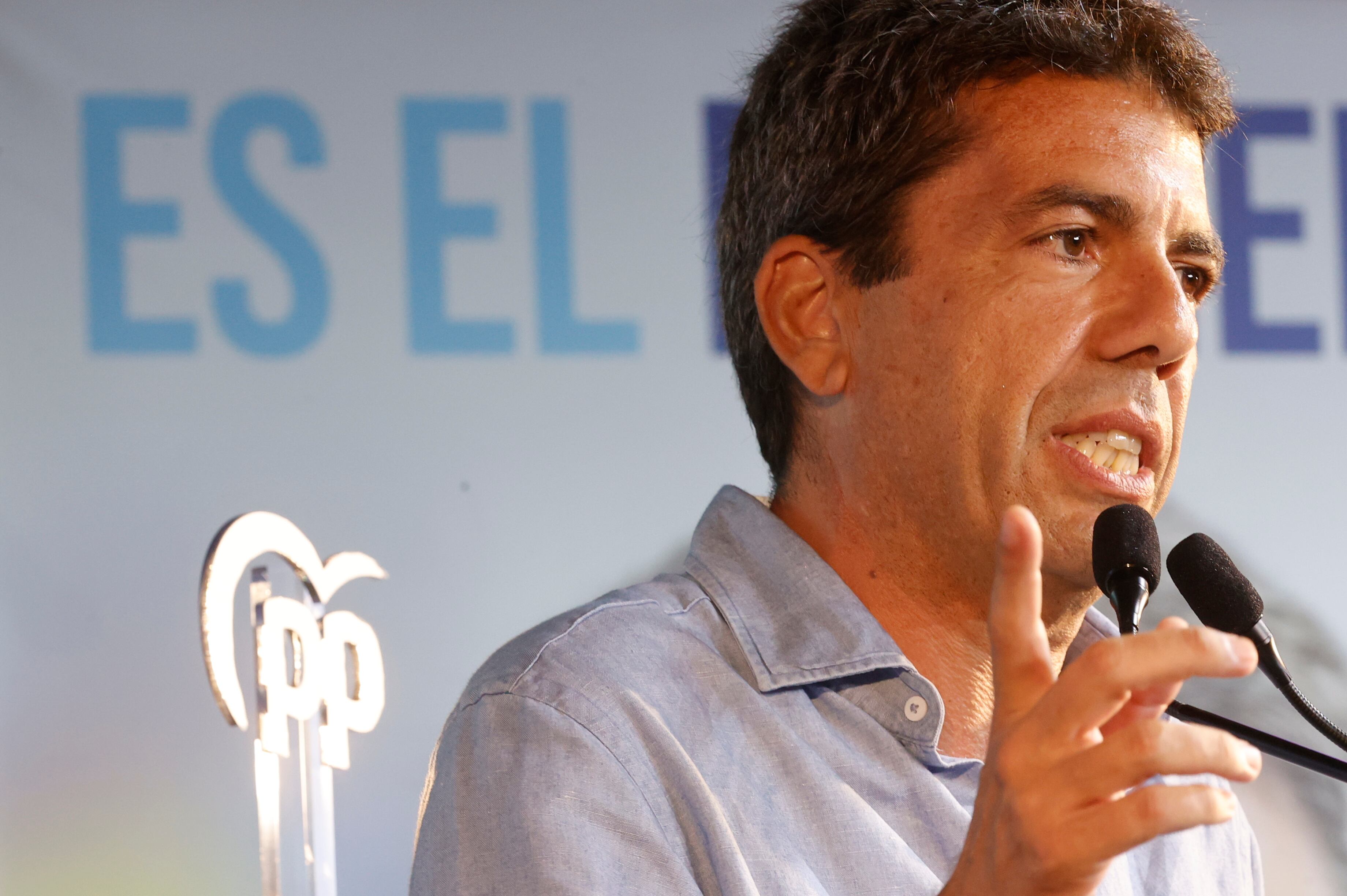El presidente del PPCV y president de la Generalitat, Carlos Mazón durante un encuentro con militantes y simpatizantes del Partido Popular de la Comunitat Valenciana. EFE/ Kai Forsterling