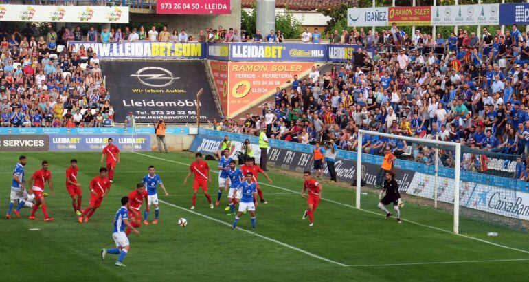 L'equip ho ha intentat una vegada darrere d'una altra, sense sort