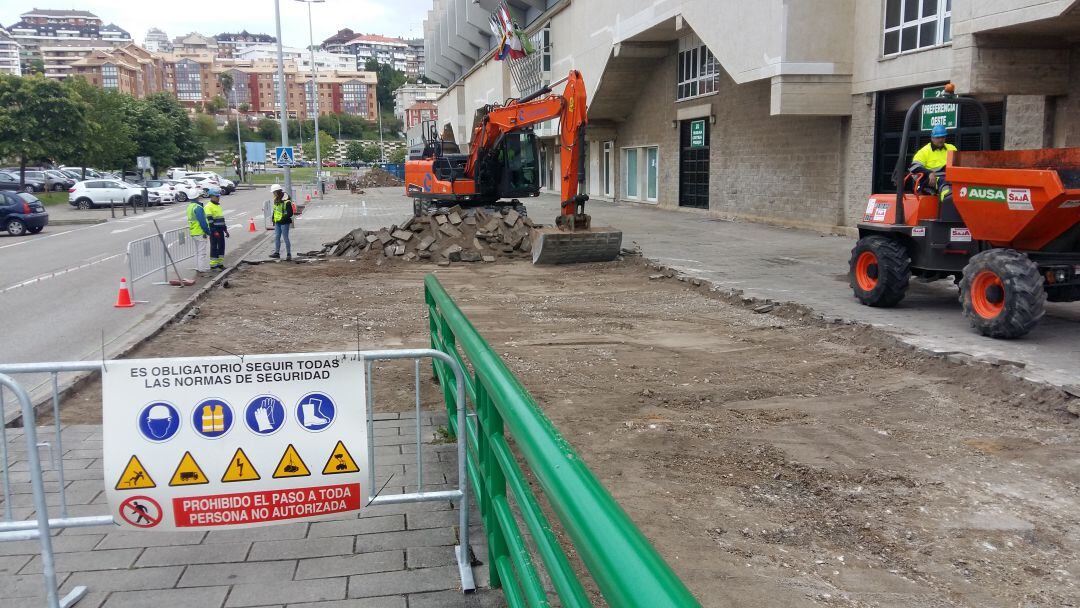 Por fin han comenzado las obras de renovación del pavimento en El Sardinero.