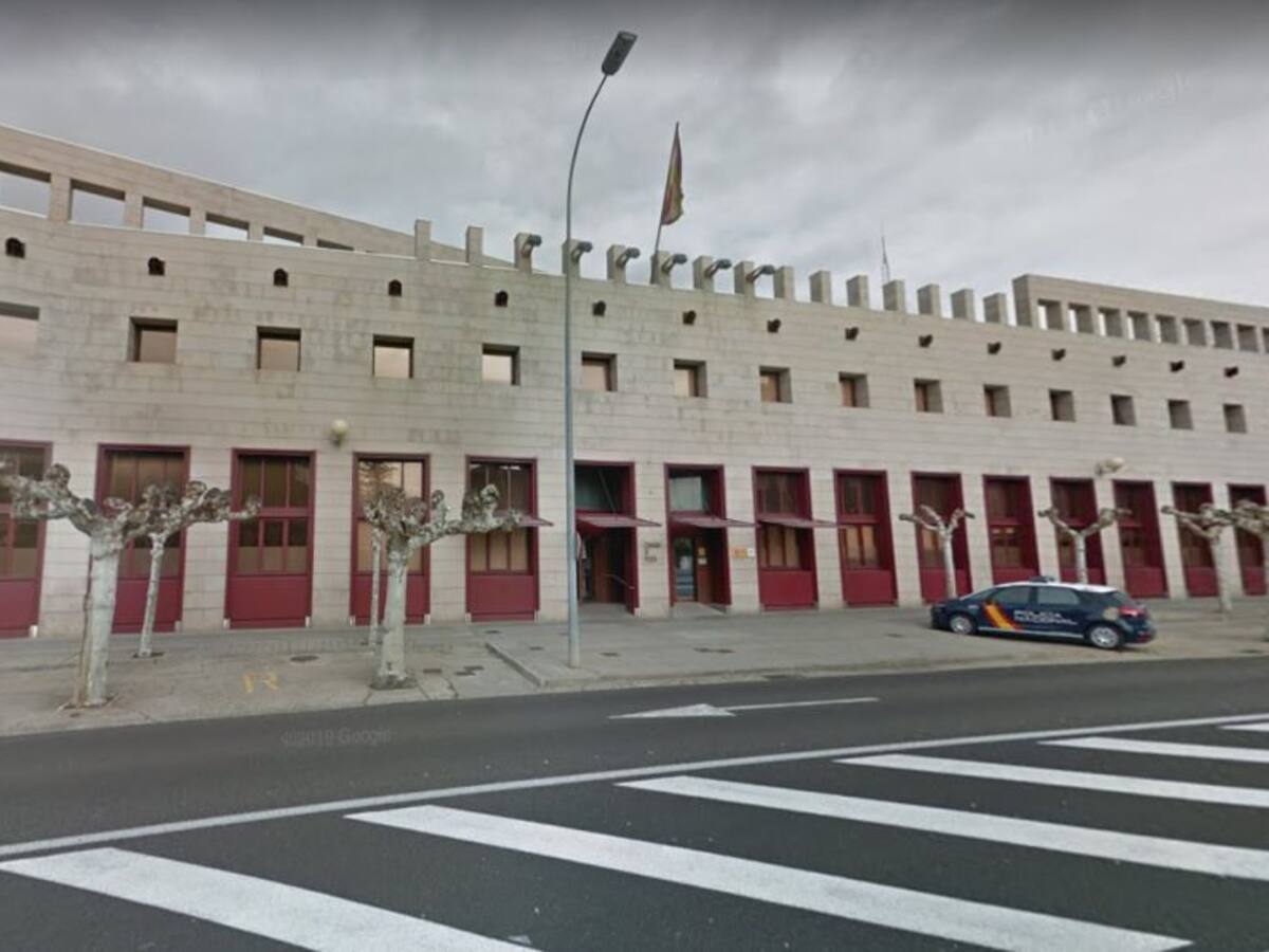 Detenido un hombre en su domicilio por agresividad con su esposa