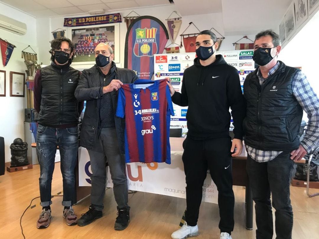 Presentación de Rubén Jurado con el Poblense.