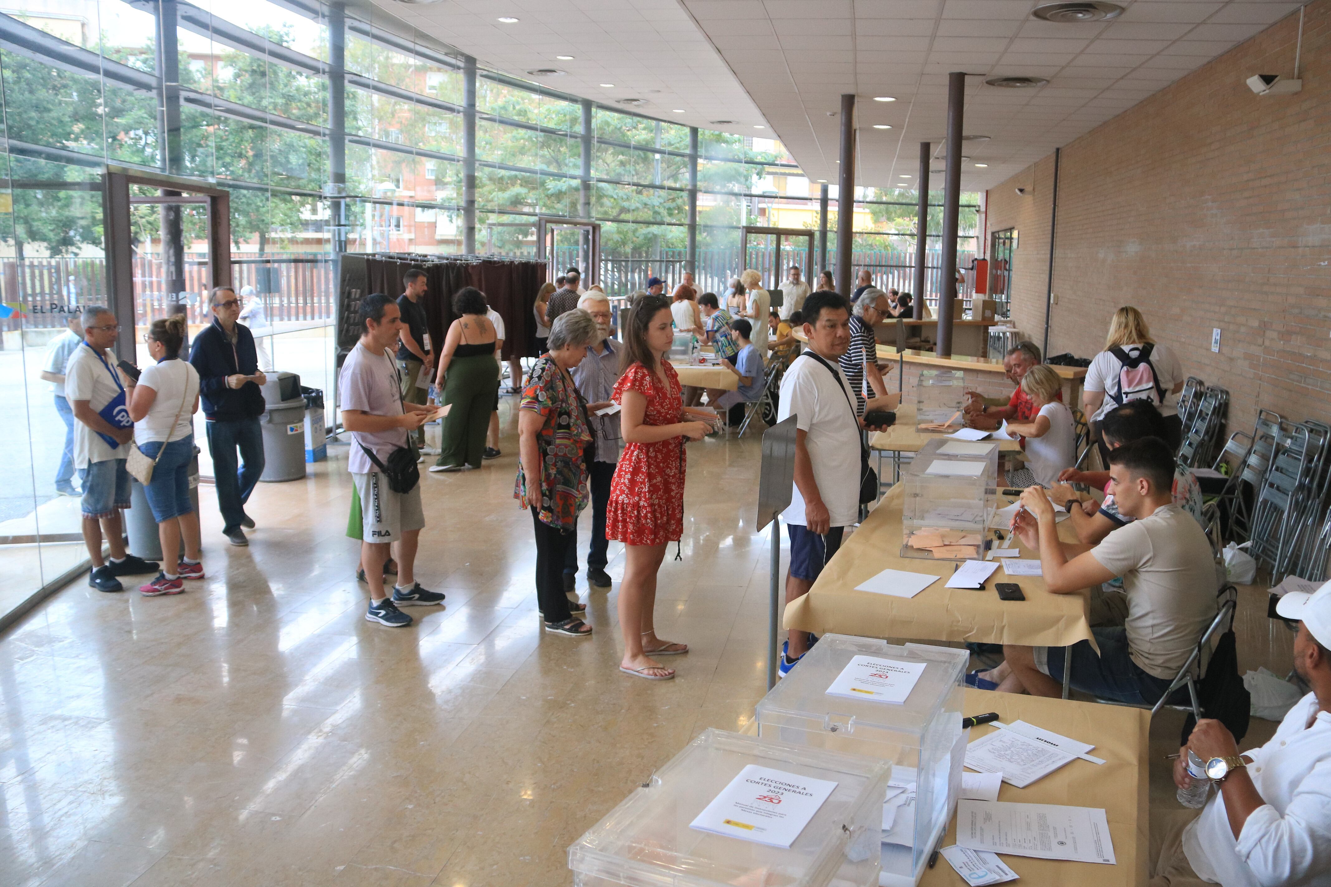 Imatge de les votacions al Palau Firal de Tarragona