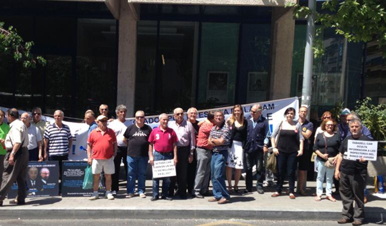 Manifestación de afectado por las cuotas participativas