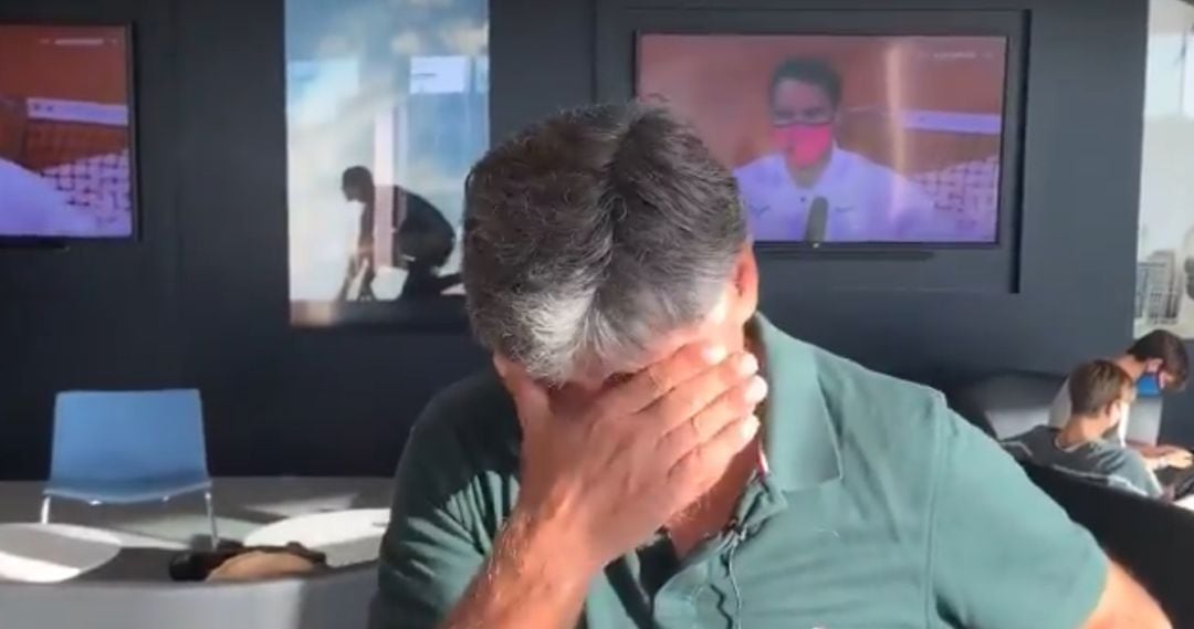 Toni Nadal, emocionado instantes después del final del partido.