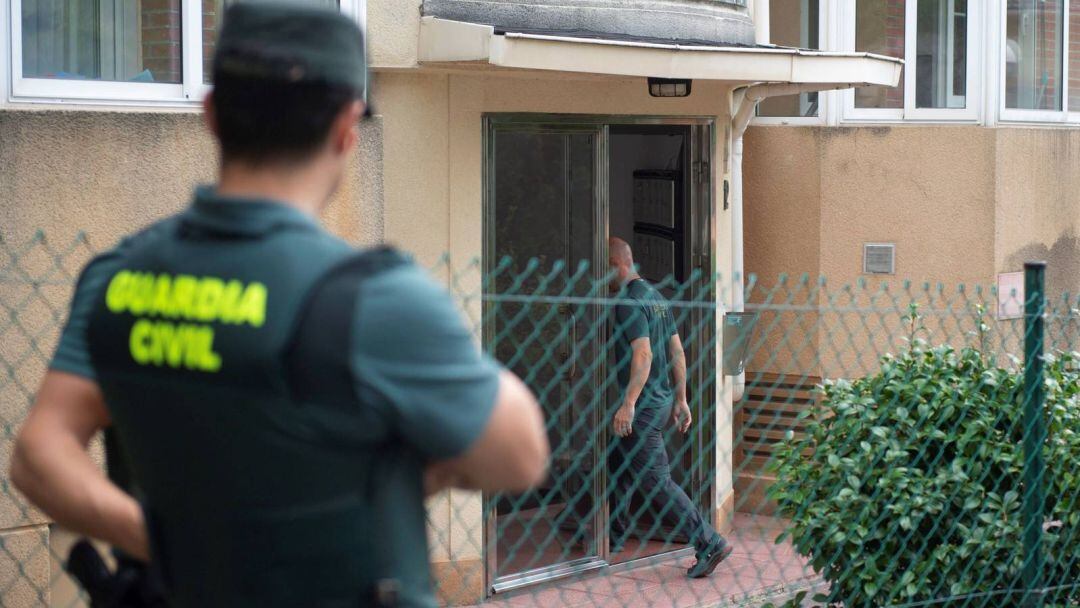 Una joven detenida tras el hallazgo ayer tarde de un bebé de pocas horas semienterrado.