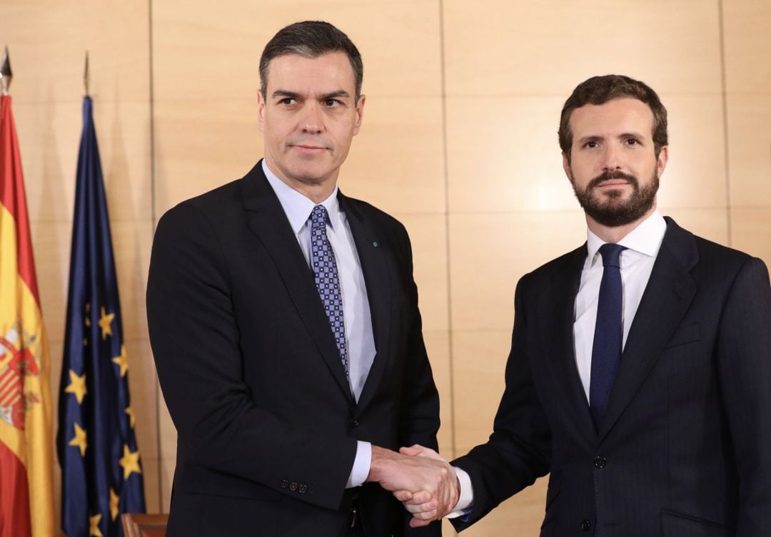 El líder del PSOE, Pedro Sánchez, y el líder del PP, Pablo Casado