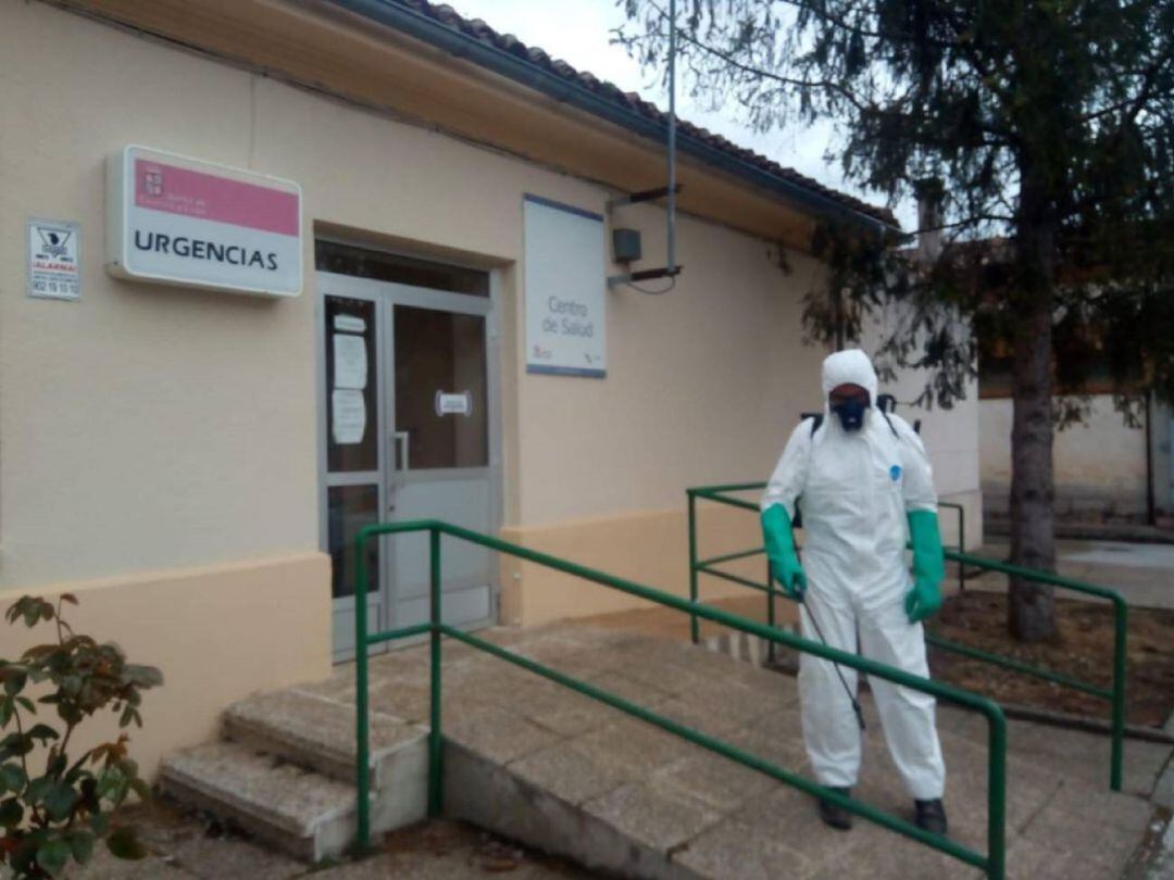 Diputación amplía sus labores de desinfección a los cuarteles de la Guardia Civil de la provincia