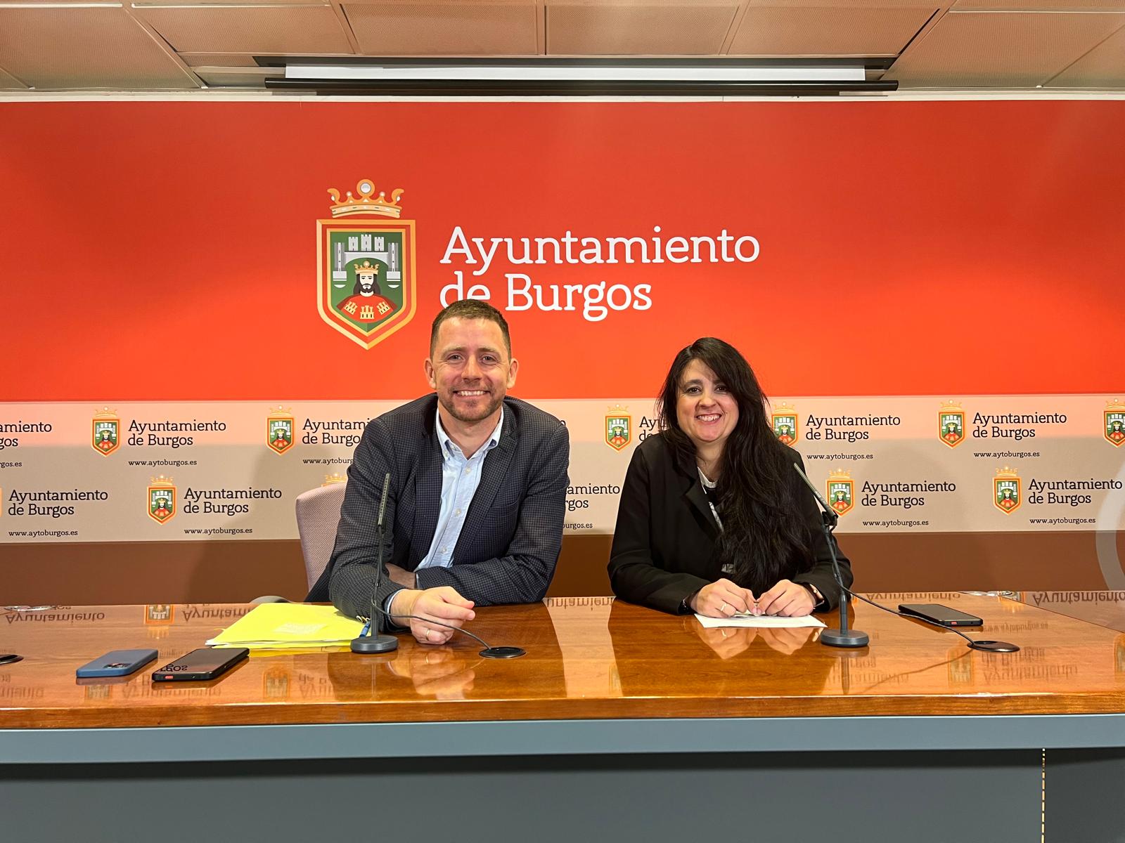 Los concejales socialistas en el Ayuntamiento de Burgos, Josué Temiño y Virginia Escudero