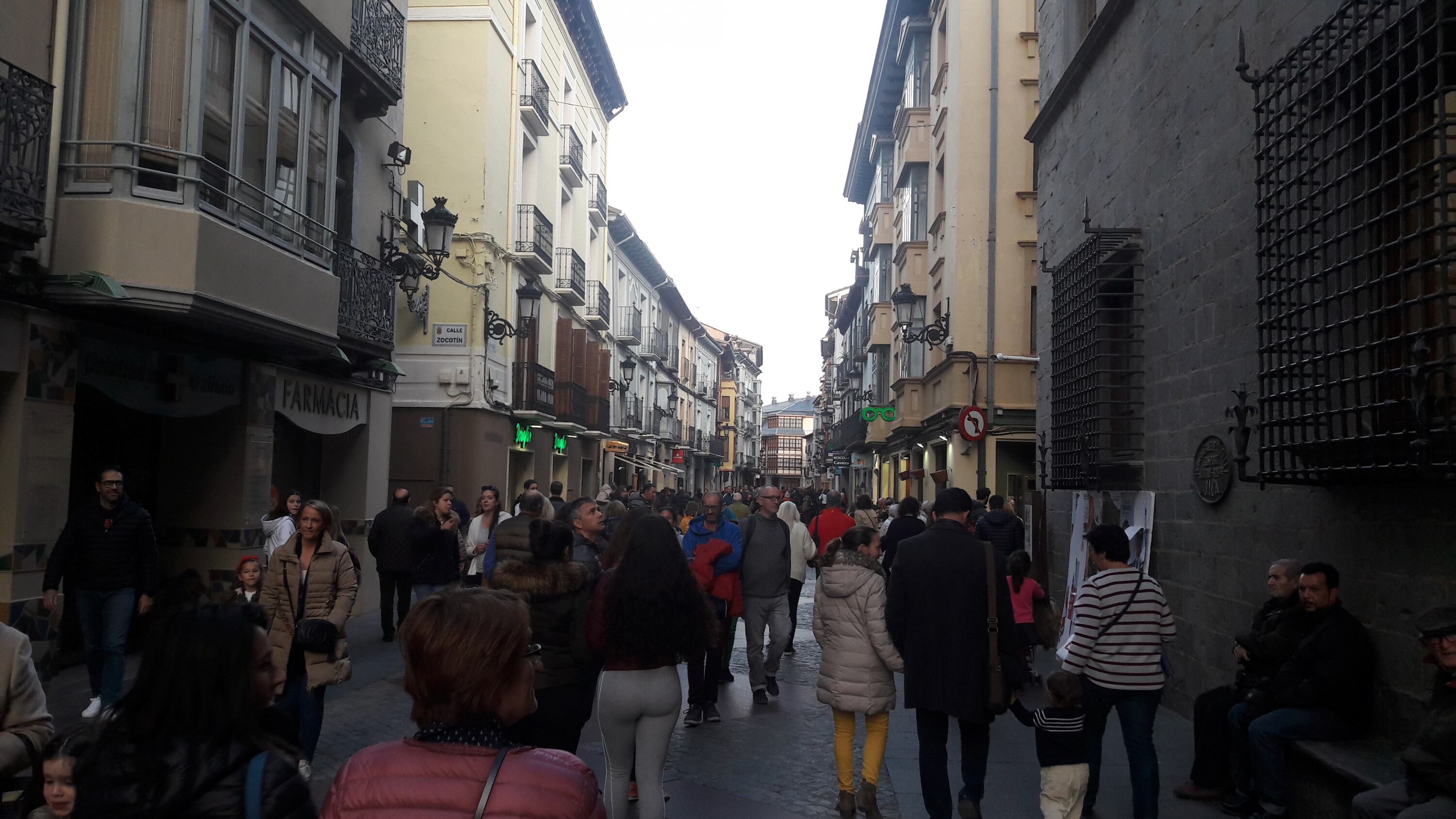 Imagen de archivo de turistas en Jaca