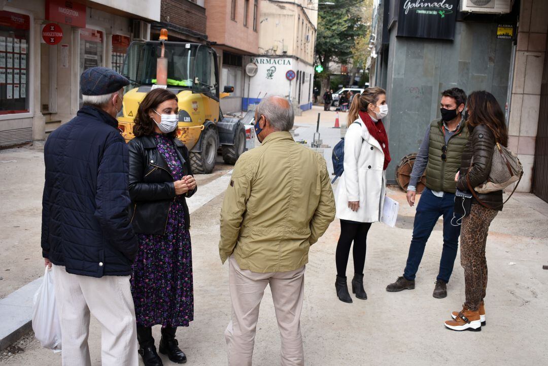 La alcaldesa Pilar Zamora y la concejala de urbanismo Raquel Torralbo han visitado las obras de la calle Montesa