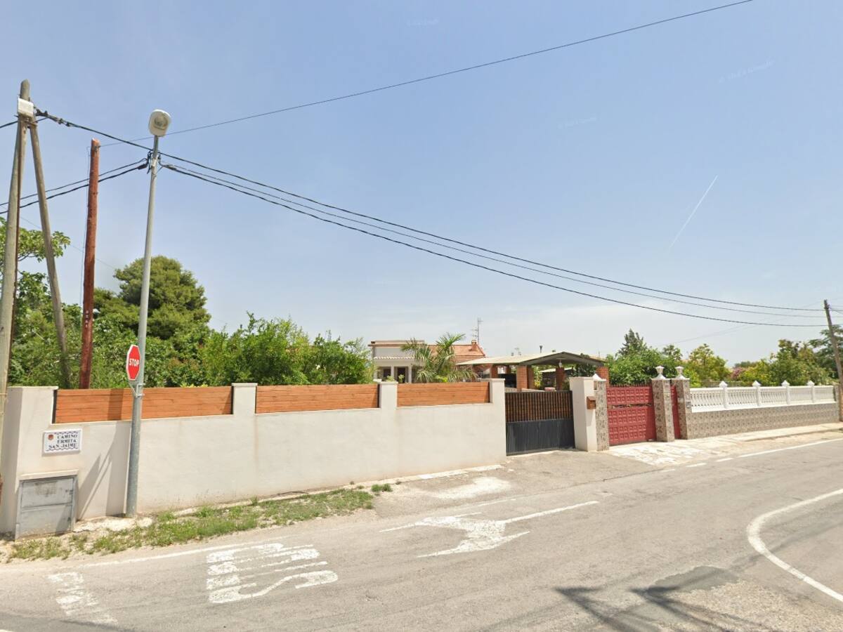 El PSOE denuncia que Alicante adeuda las facturas del alumbrado público a los vecinos de las pedanías desde hace un año