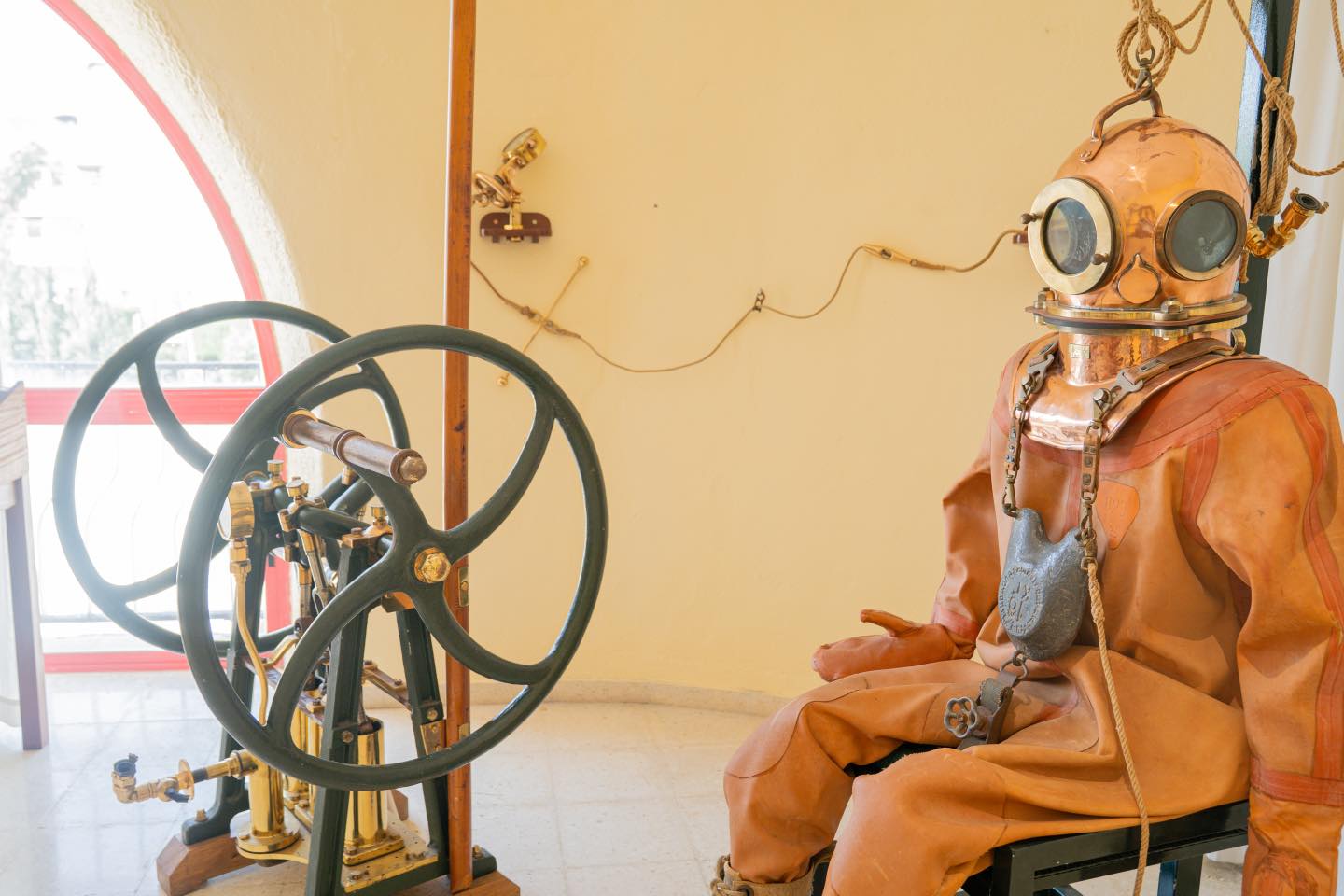 El espacio expositivo albergará la colección de Miguel López Mateo que abarca cientos de piezas restauradas y clasificadas