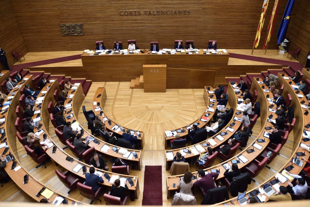 Foto de archivo de un pleno de Les Corts