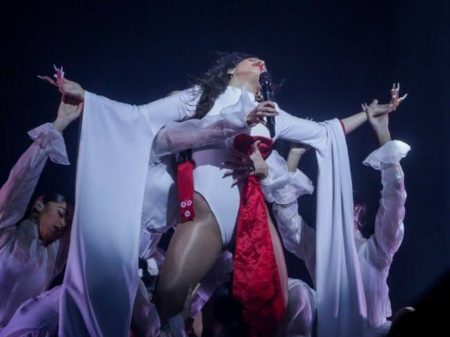 La cantante Rosalía actúa en el WiZink Center de Madrid dentro de su gira de 'El mal querer'.