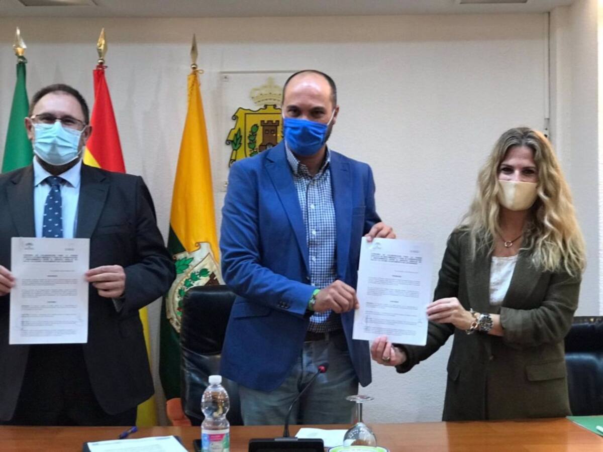 Junta y Los Barrios acuerdan la cesión de un edificio para el centro de salud de Los Cortijillos