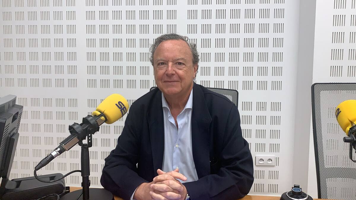 Dr. Antonio Castro, especialista en cardiología de Vithas Sevilla: “Hay un déficit de asistencia a la cardiopatía y a la insuficiencia cardiaca a la mujer”