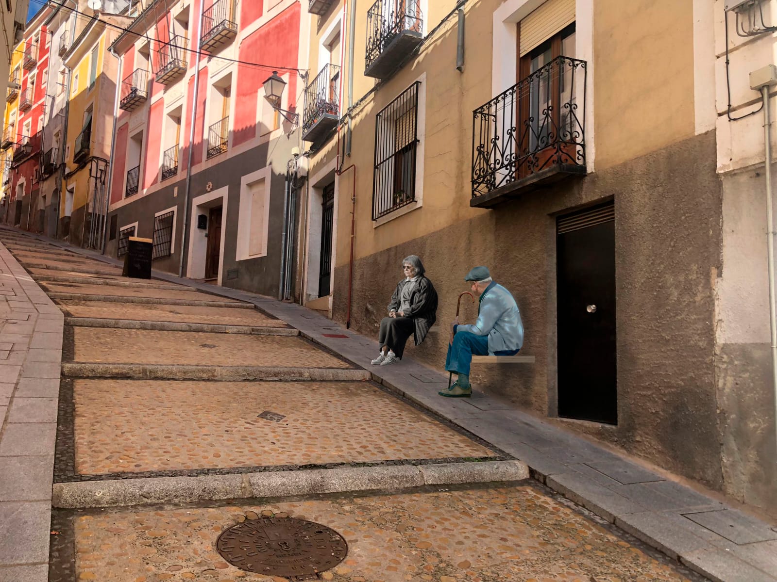 Montaje realizado por Jorge Martínez García sobre el proyecto instalado en la calle General Santa Coloma en Cuenca.