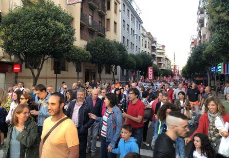 Miles de personas se echaron a la calle para reclamar soluciones al cierre de Vestas