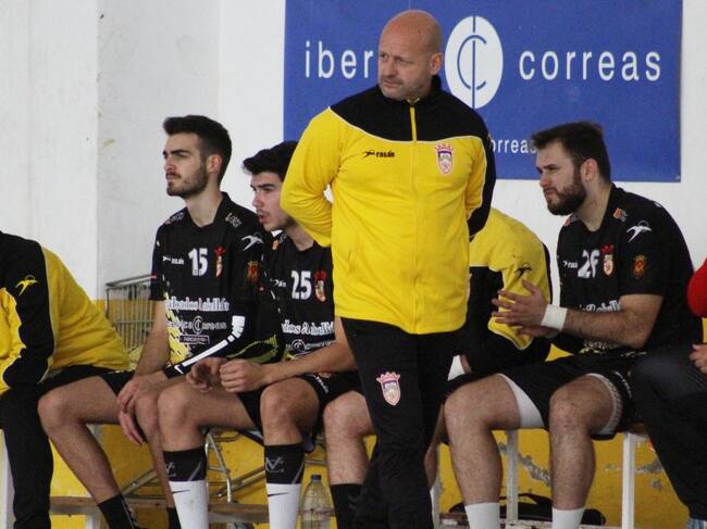 Fernando Latorre se ha despedido del banquillo eldense con una victoria