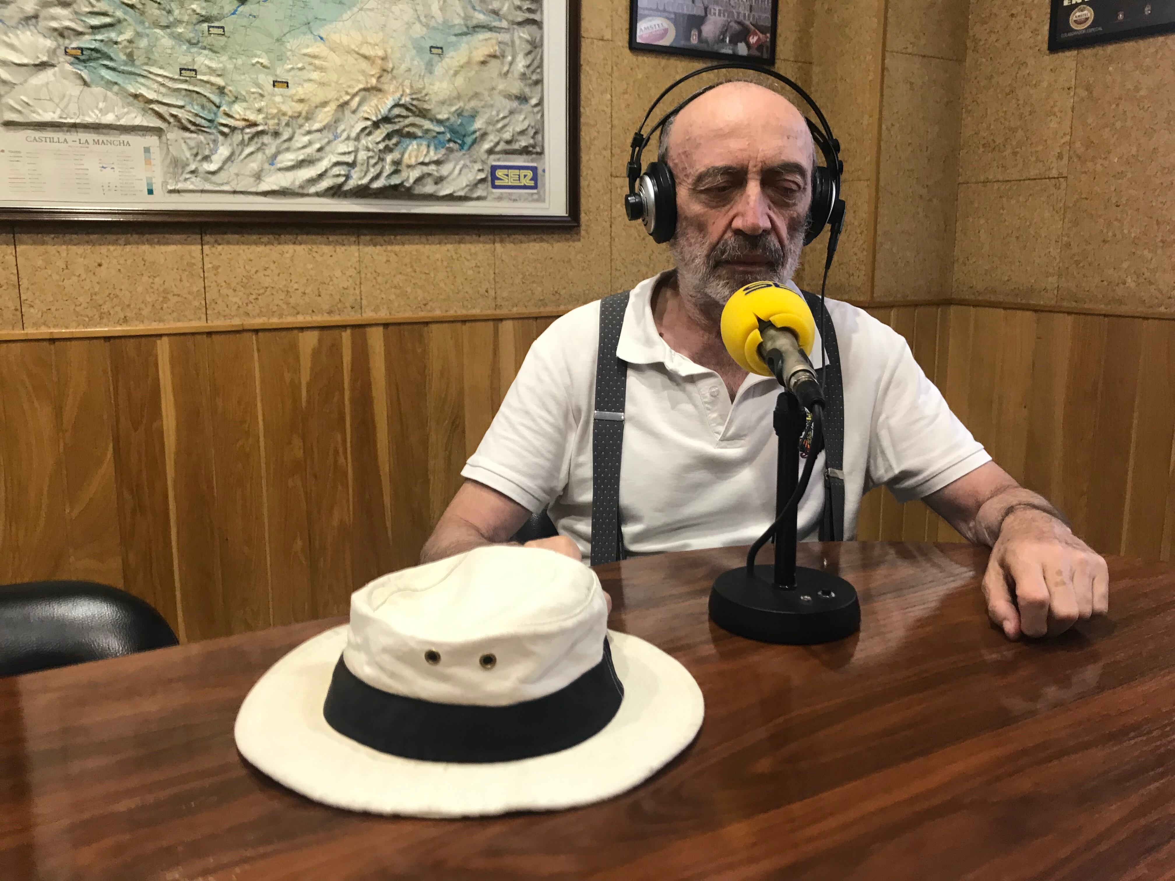 Luis Clemente en el estudio de SER Cuenca.