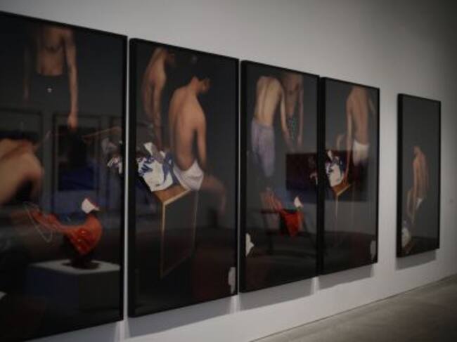 Obra "La guerra ha terminado (1996), del artista Txomin Badiola, parte de la muestra 'Punto de encuentro'