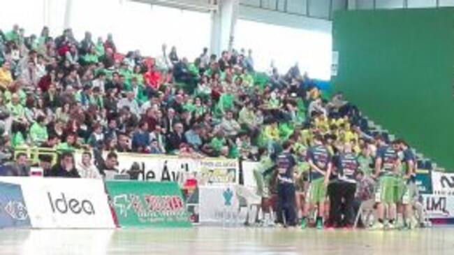 La afición arropó al equipo en todo momento