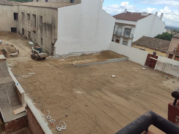 Obras del auditorio al aire libre junto al conservatorio.