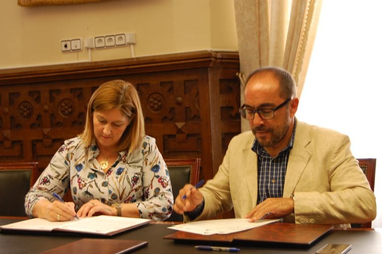 Elvira Sal del Río Arganza y Luis Rey