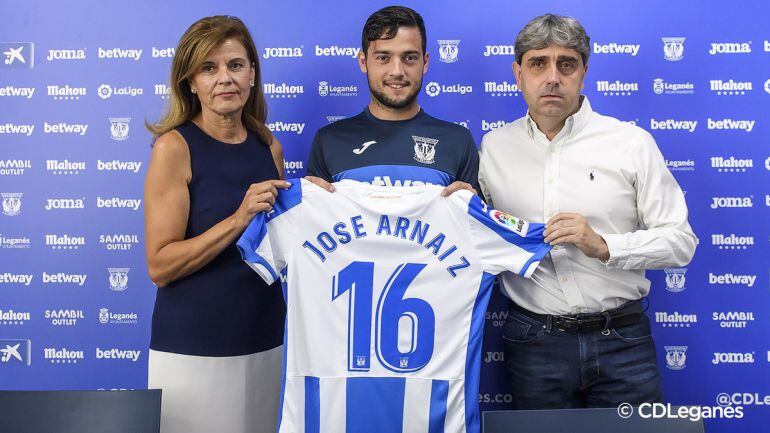 Presentación de José Arnáiz