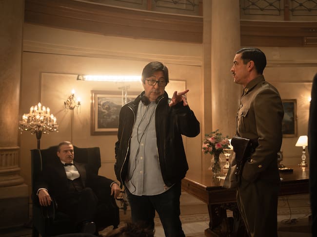 Manuel Gómez Pereira con Alberto San Juan y Mario Casas© Andre Paduano