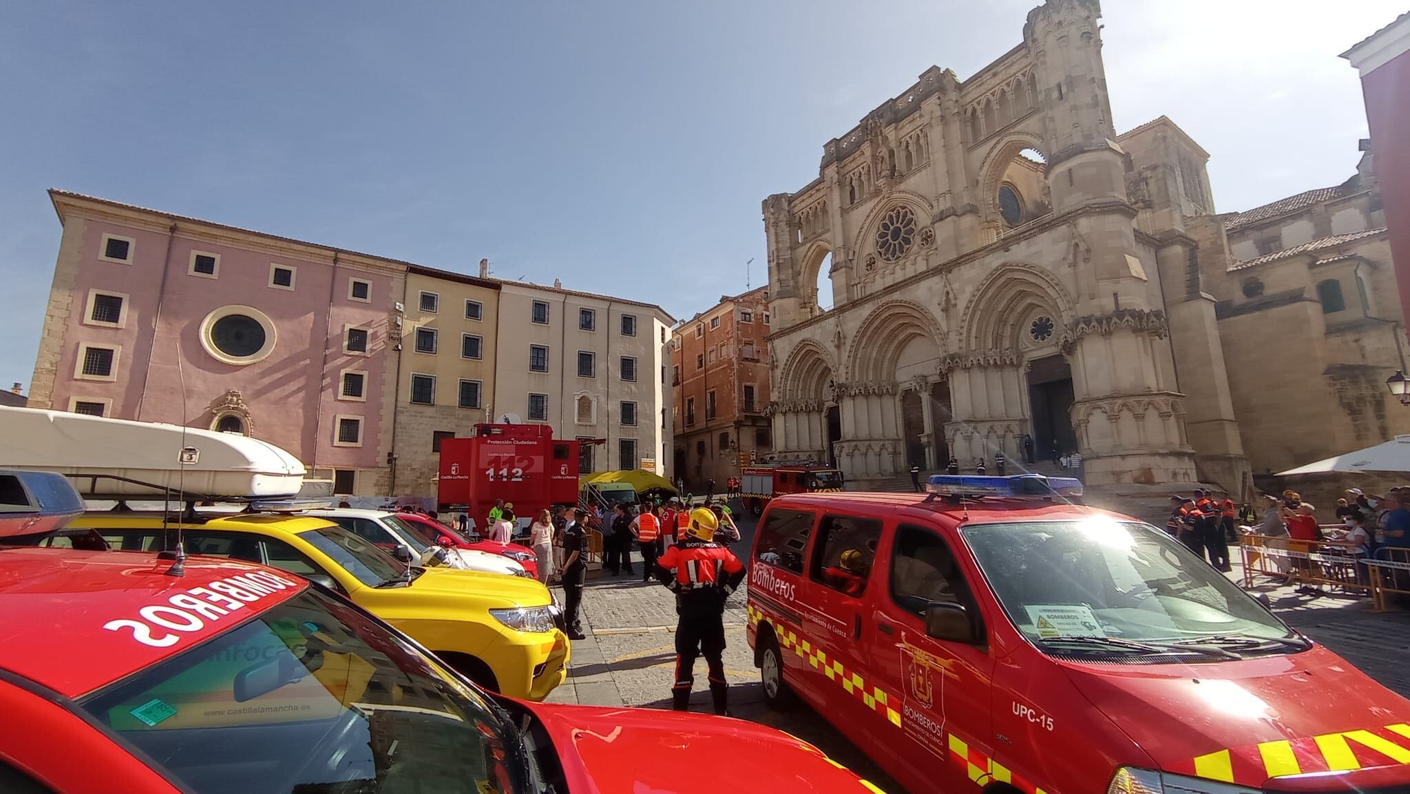 La Catedral ha sido el primer objetivo del simulacro, que luego se ha extendido a otras partes del Casco Antiguo