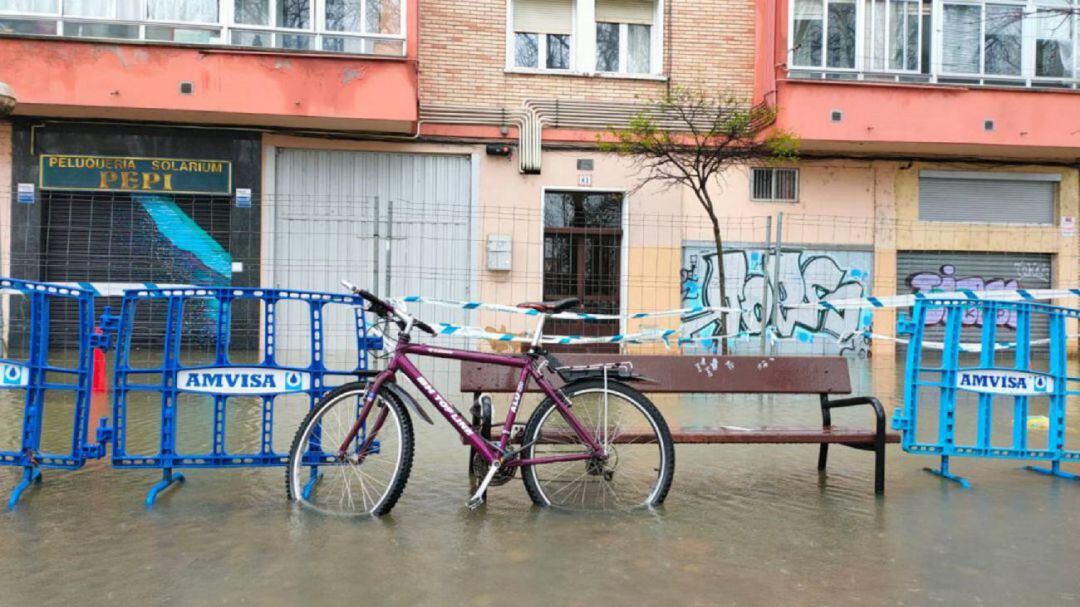 La calle La Presa durante las inundaciones