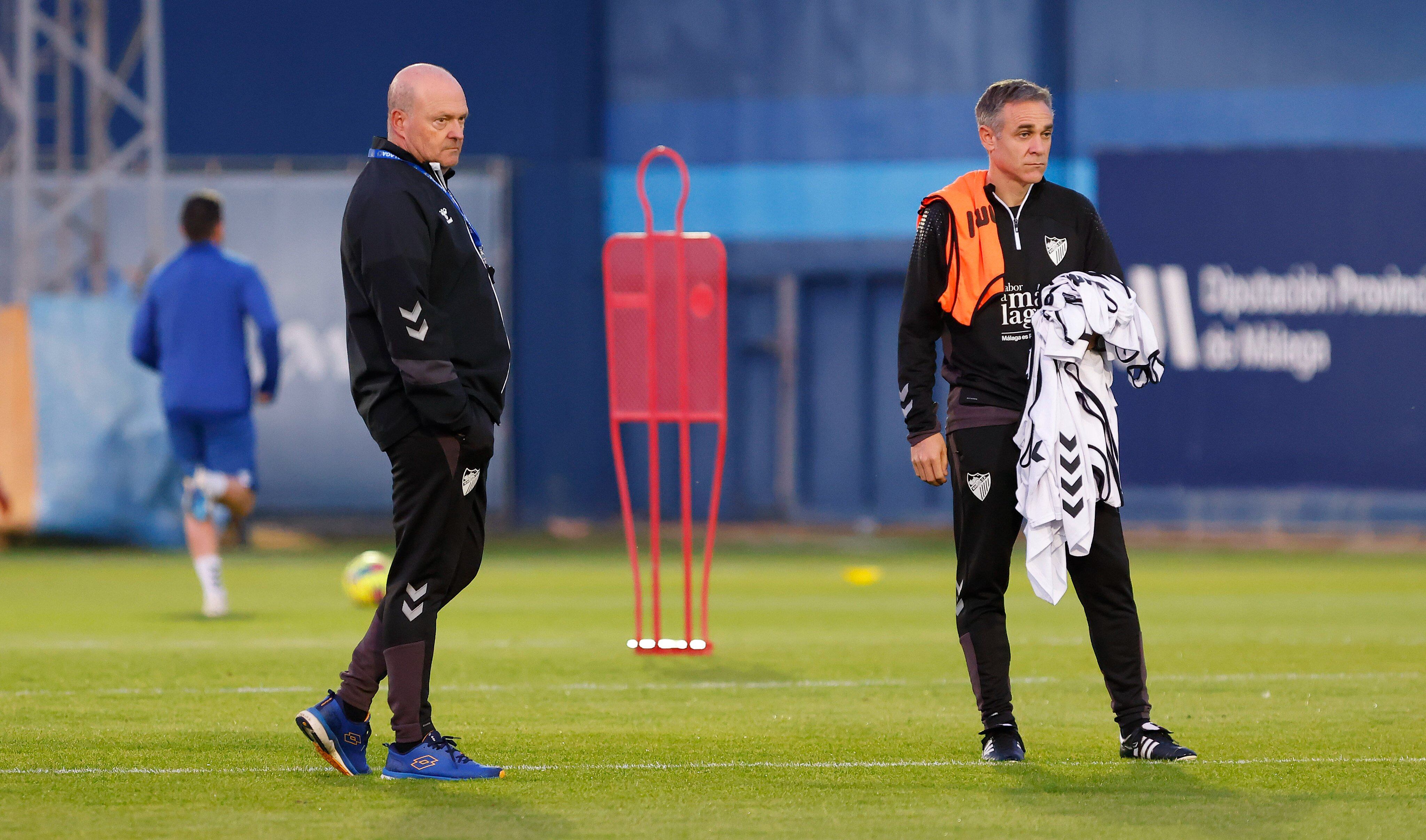 Pepe Mel, junto a Nacho Pérez, en un entrenamiento de esta semana