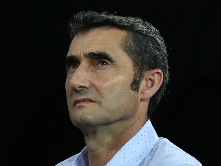 Valverde pensativo en el Bernabéu