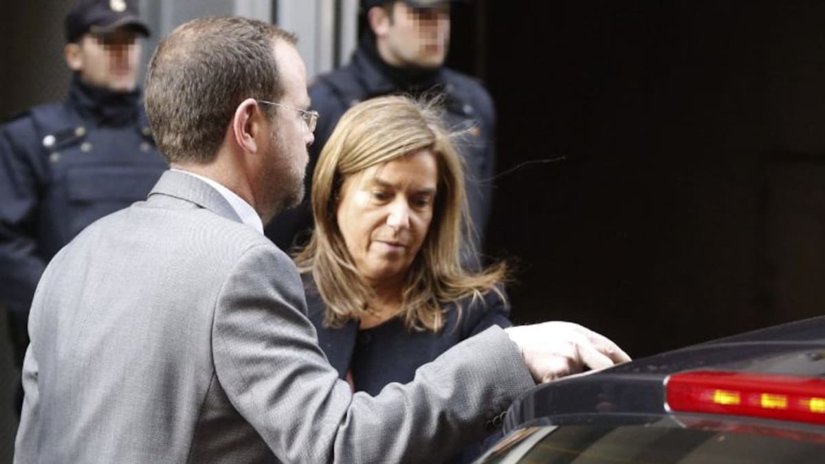 Ana Mato deriva toda responsabilidad en su exmarido